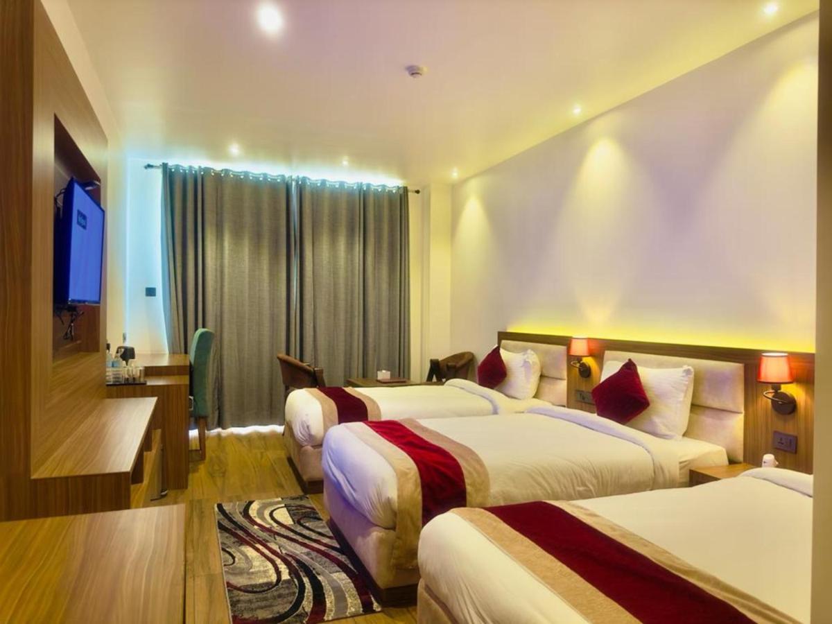 Asian Buddha Hotel Siddharthanagar ภายนอก รูปภาพ